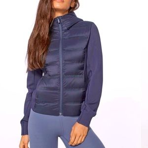 Lululemon goose Down & Around Jacket
Midnight Navy blue S XS hooded nylon EUC